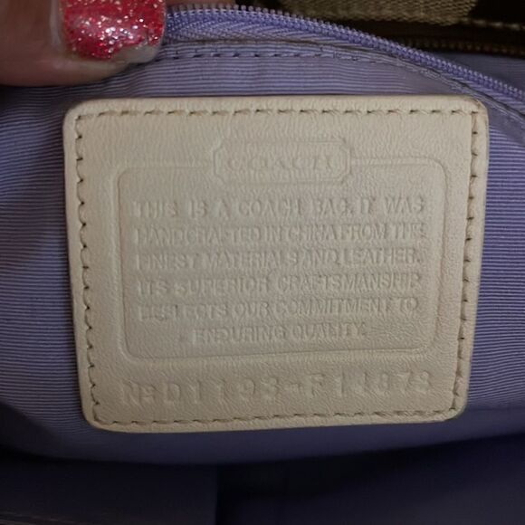 Coach Daisy Signature canvas tote  Purse - Picture 9 of 10